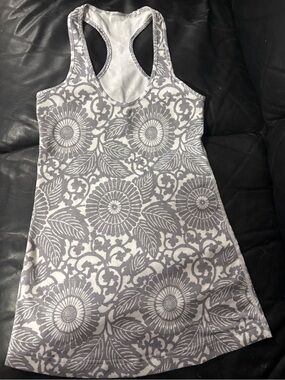 Lululemon Athletica Gray and White Floral Racerback Tank